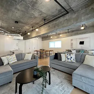 spacious-apartment-beside-peace-park-15-ppl.hotelsinhiroshima.com/